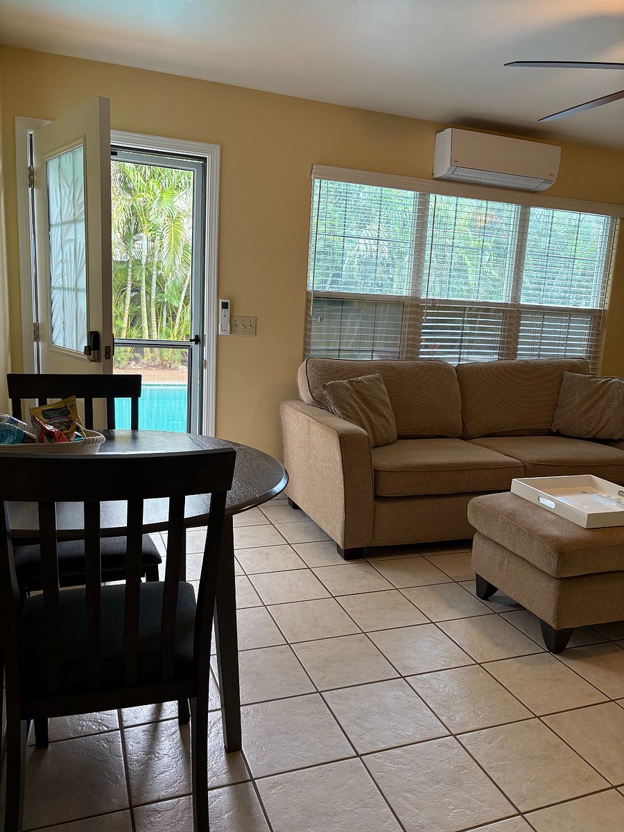 2 person indoor kitchen table and chairs