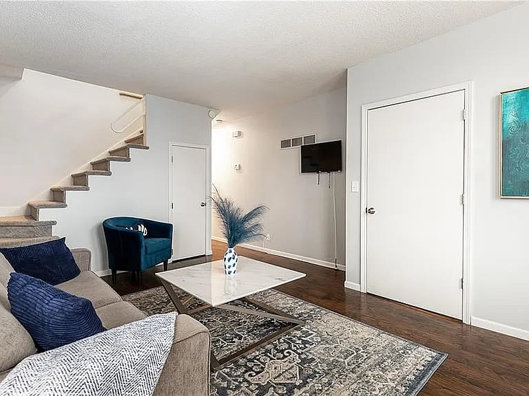 Furnished Finder property 851051_1 photo 6