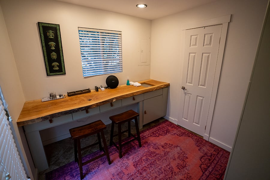 Second entryway/kitchenette