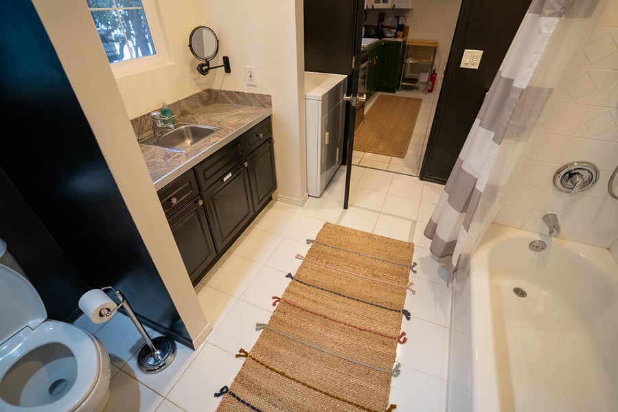 Main bathroom