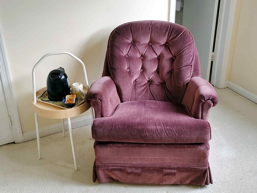 This comfortable chair swivels! 
