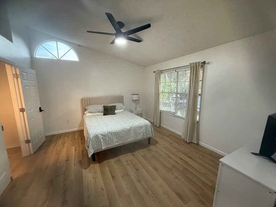 Furnished Finder property 851301_1 photo 12