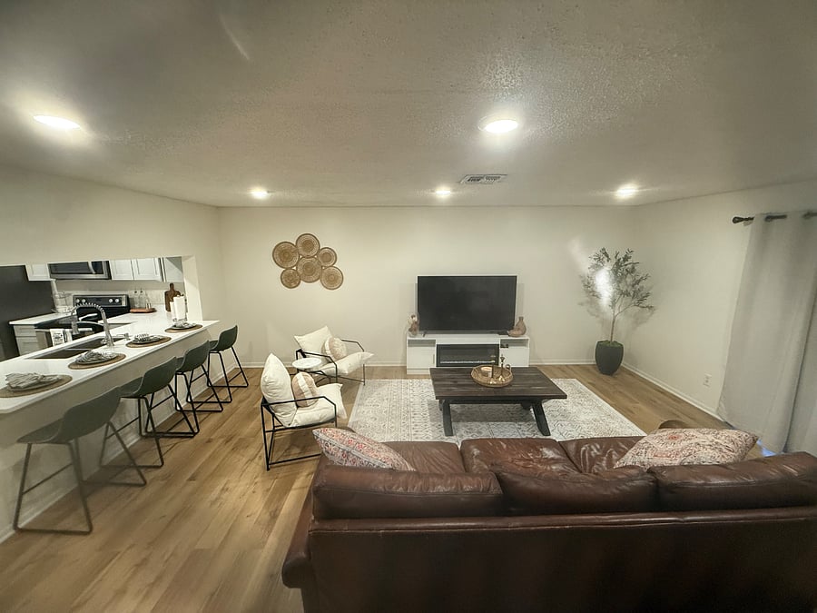 Furnished Finder property 851301_1 photo 16