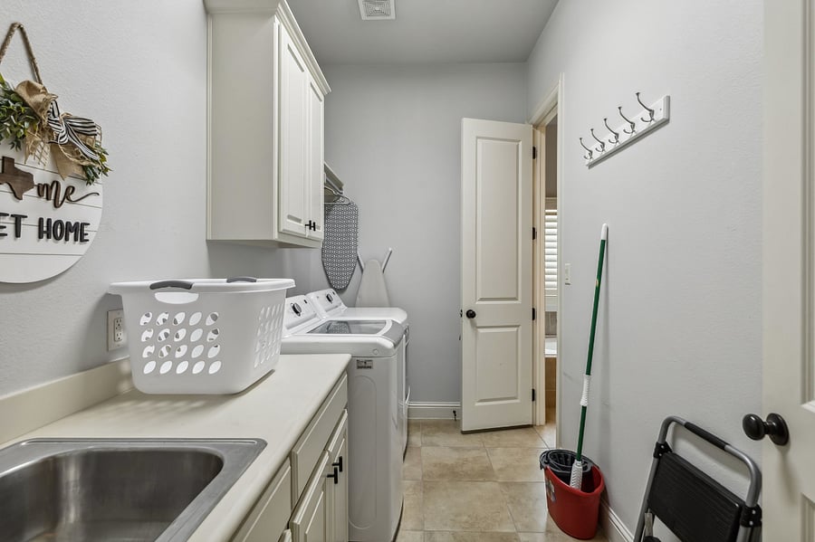 Furnished Finder property 851393_1 photo 35