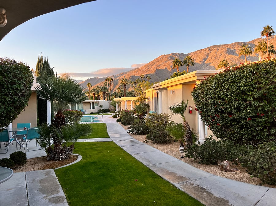 Community Courtyard. Many of these Units are Second homes from people out of the state.
