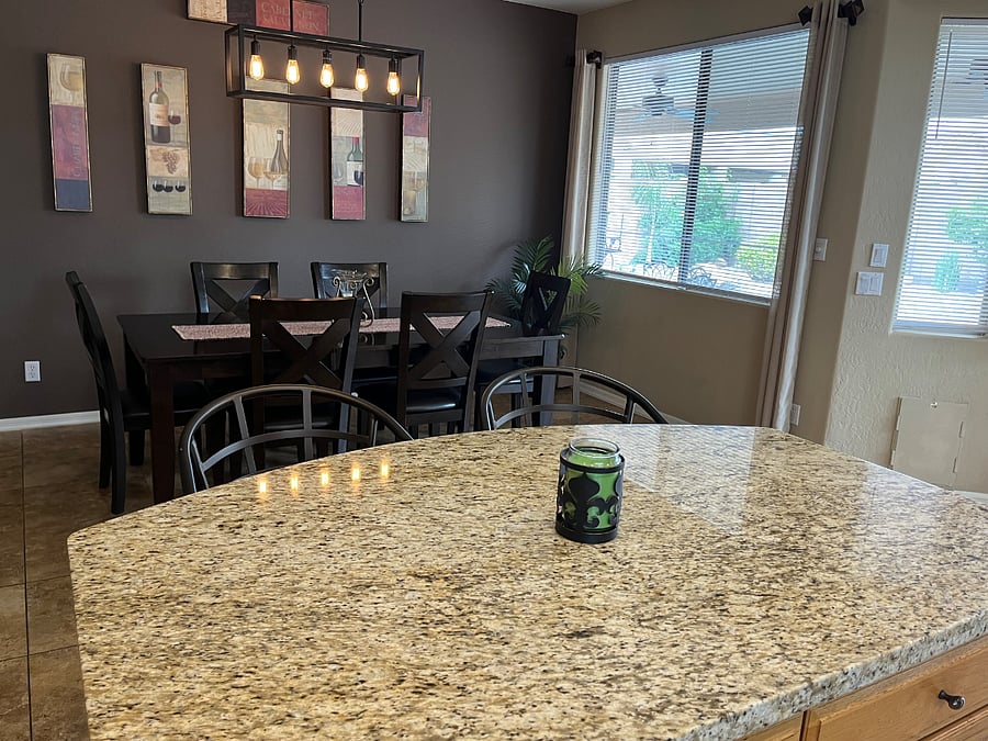 Kitchen island bar