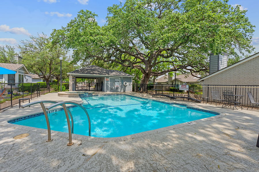 Cleaned weekly, this pool is available to all residents in the 37 condos. Only plastic at the pool. (There are two free, public lap swimming pools nearby: Big Stacey pool is a mile west of the condo; Mabel Davis pool is a mile south.)