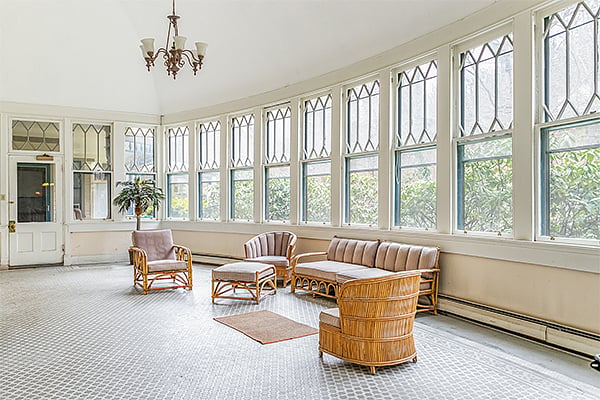 Common area sunroom
