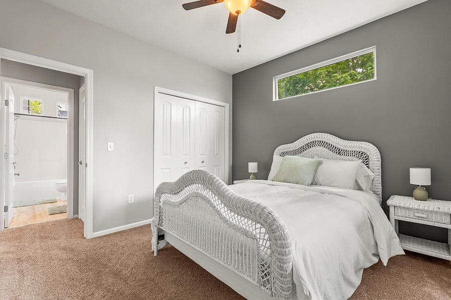 Queen bedroom