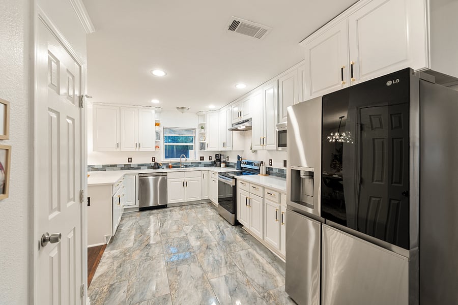 Furnished Finder property 852016_1 photo 6