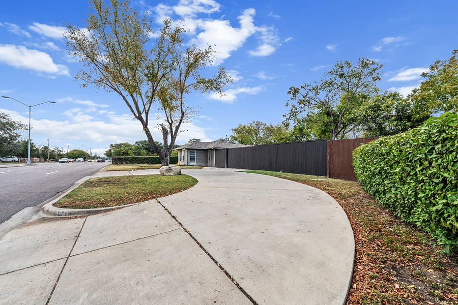 Furnished Finder property 852016_1 photo 16