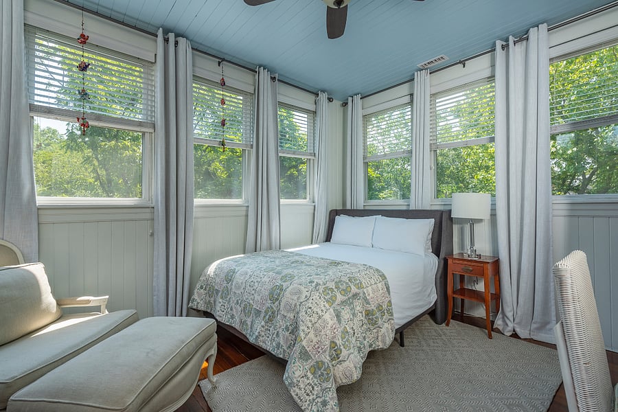 #2 Queen Bedroom 