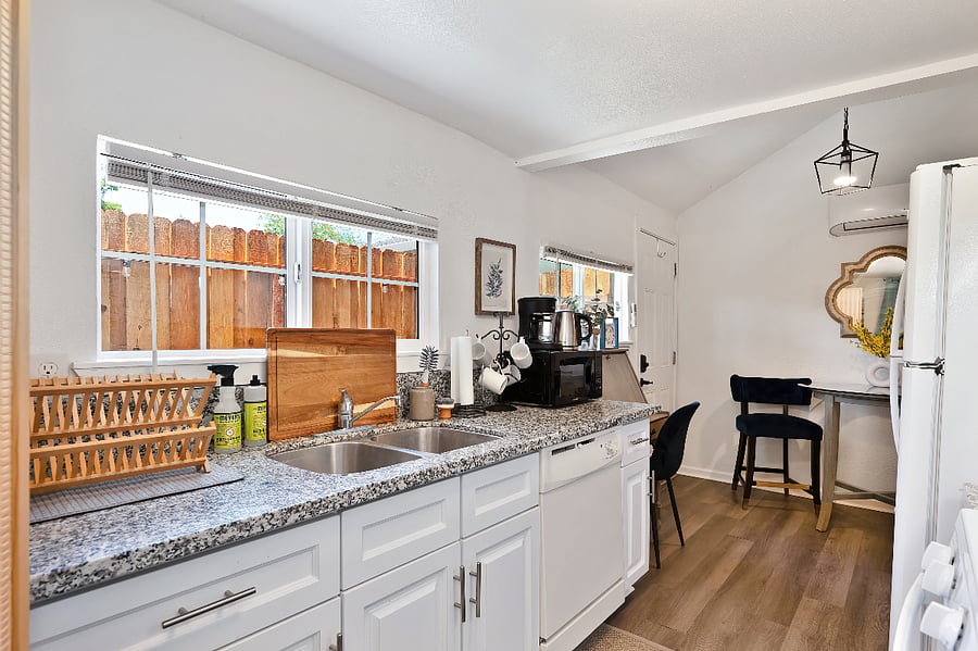 Furnished Finder property 852143_1 photo 8