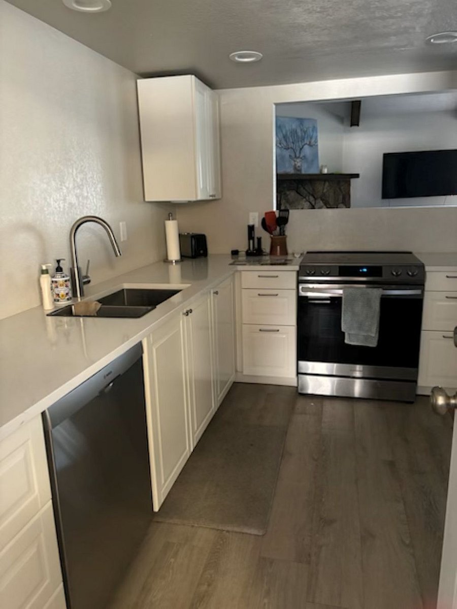 Furnished Finder property 852183_1 photo 8