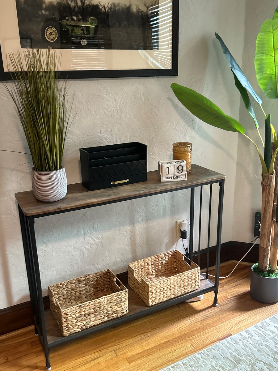 Simple decor in the office. Feel free to rearrange to make it your own! 