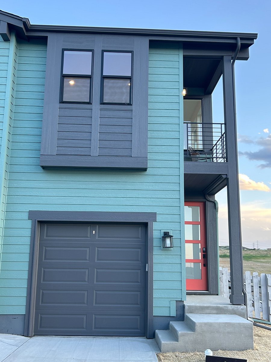 Private Entrance and single car garage