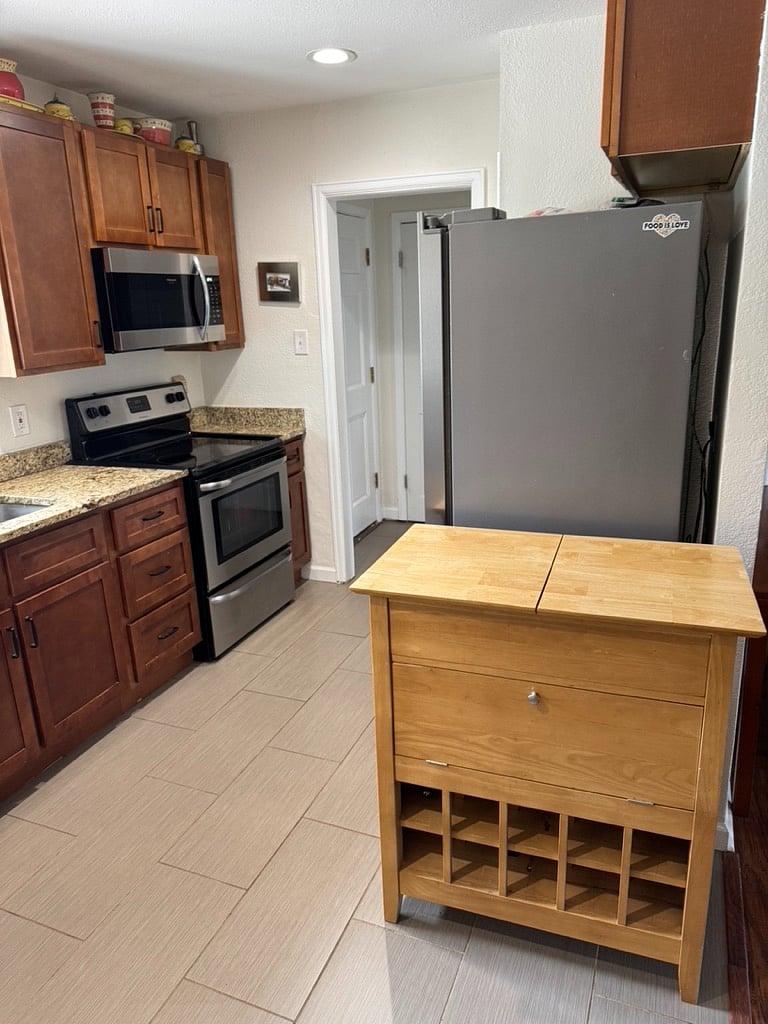 Furnished Finder property 852253_1 photo 8