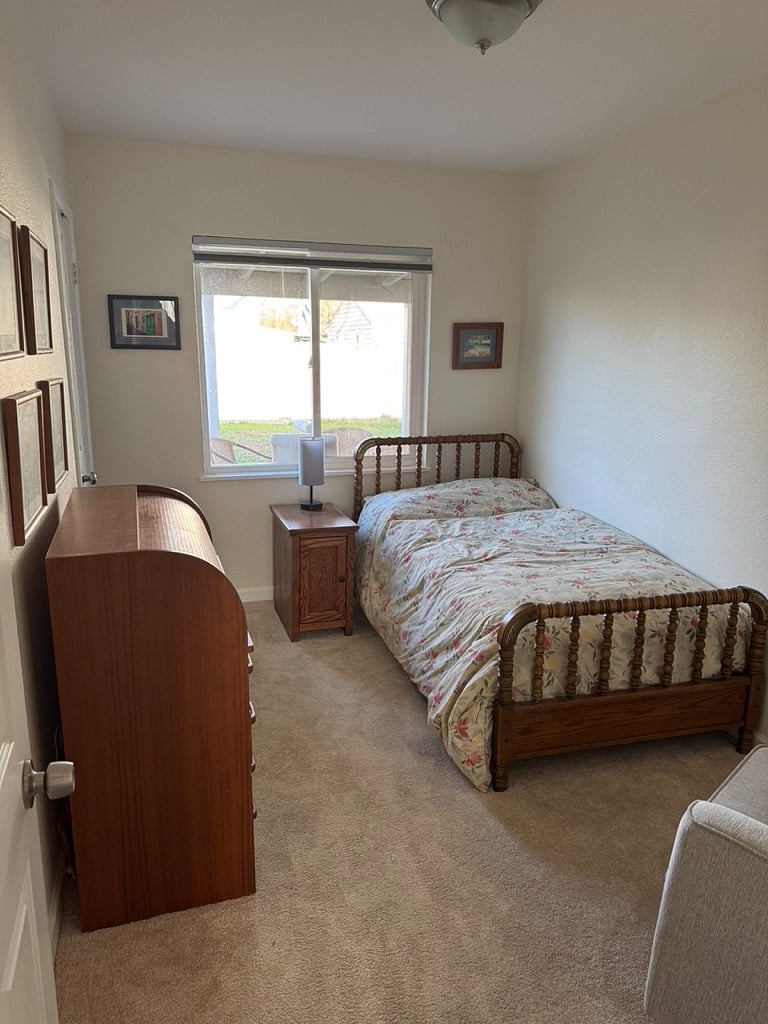 Smaller third bedroom - Twin Bed