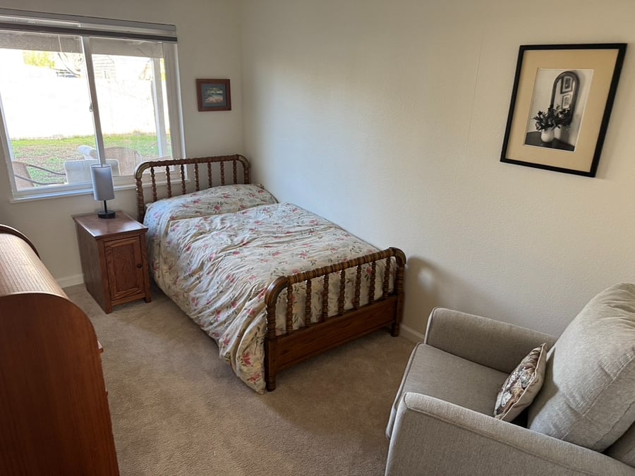 Smaller third bedroom - Twin Bed