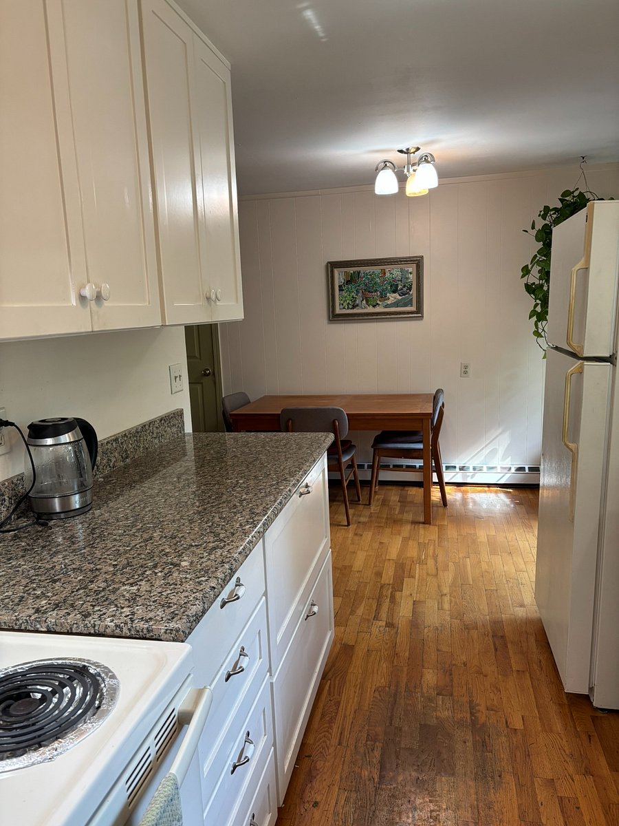 Kitchen to dining area