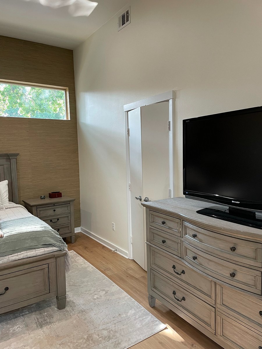 Furnished Finder property 852325_1 photo 22
