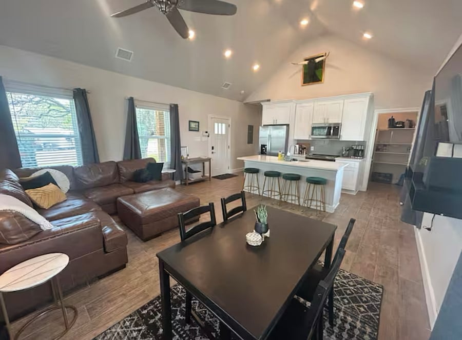 Furnished Finder property 852360_1 photo 8
