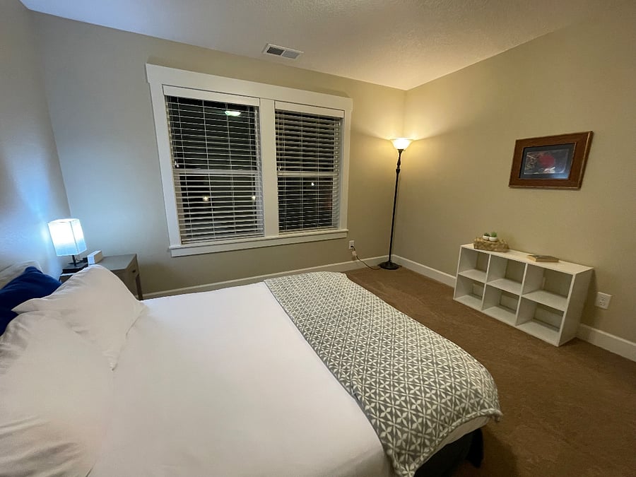 Furnished Finder property 852463_1 photo 17