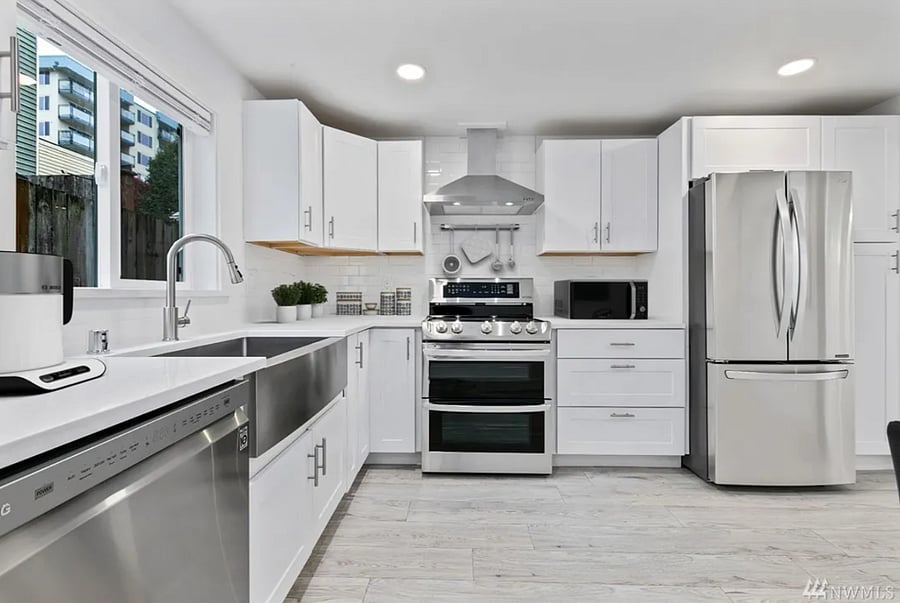 A fully appointed kitchen awaits.
