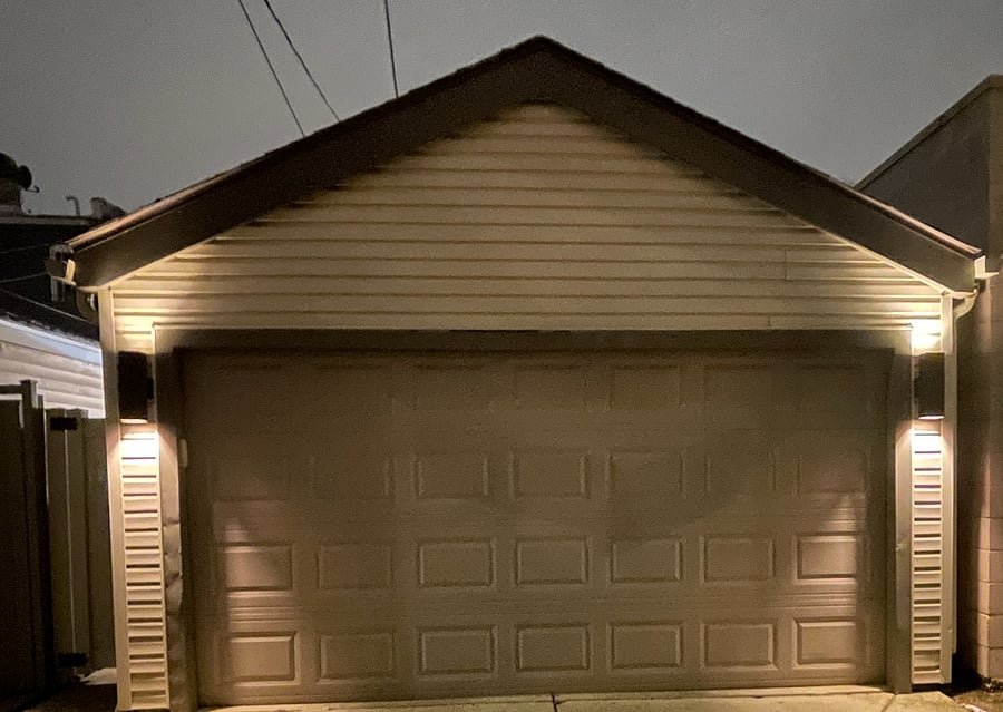 Garage rentable option available $200/month). Electronic 24 hour access