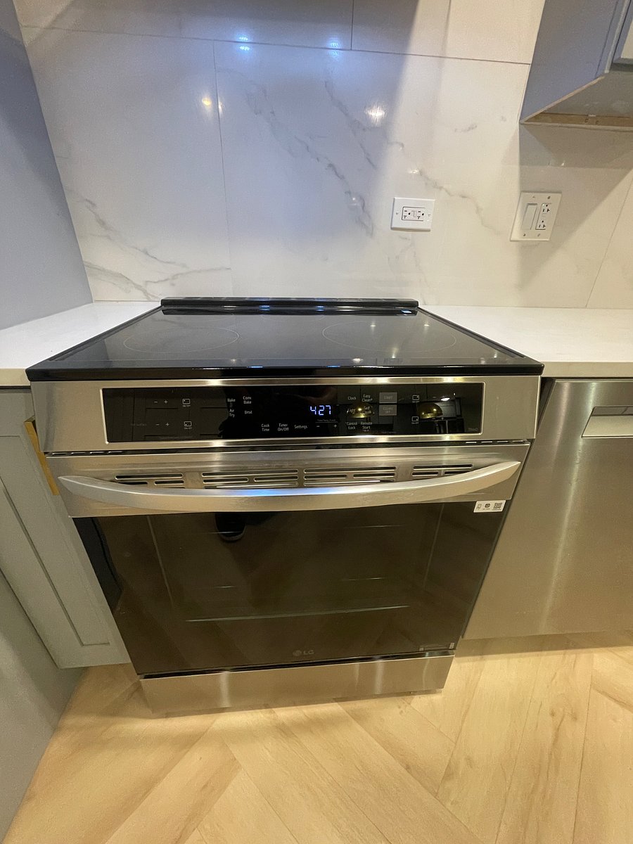 Glass top convection range with 6 burners. 