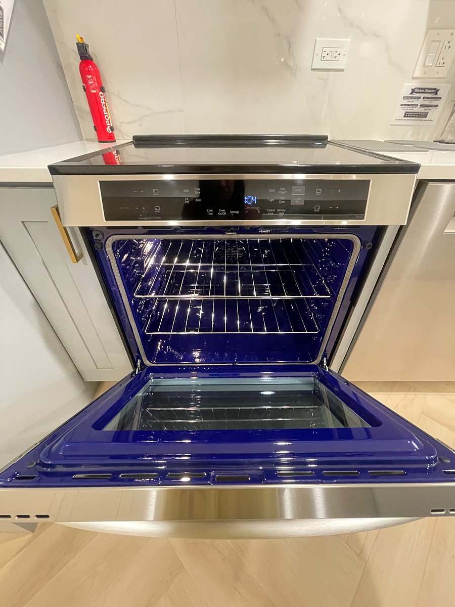 New clean oven with air fryer option