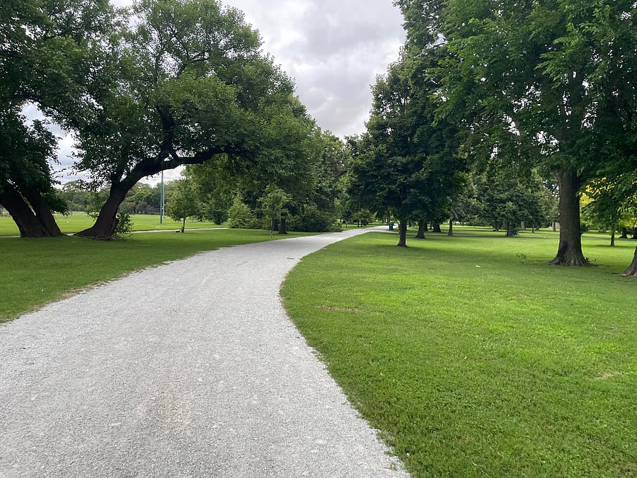 Park with bike paths and tennis courts are 1 block away - walking distance.