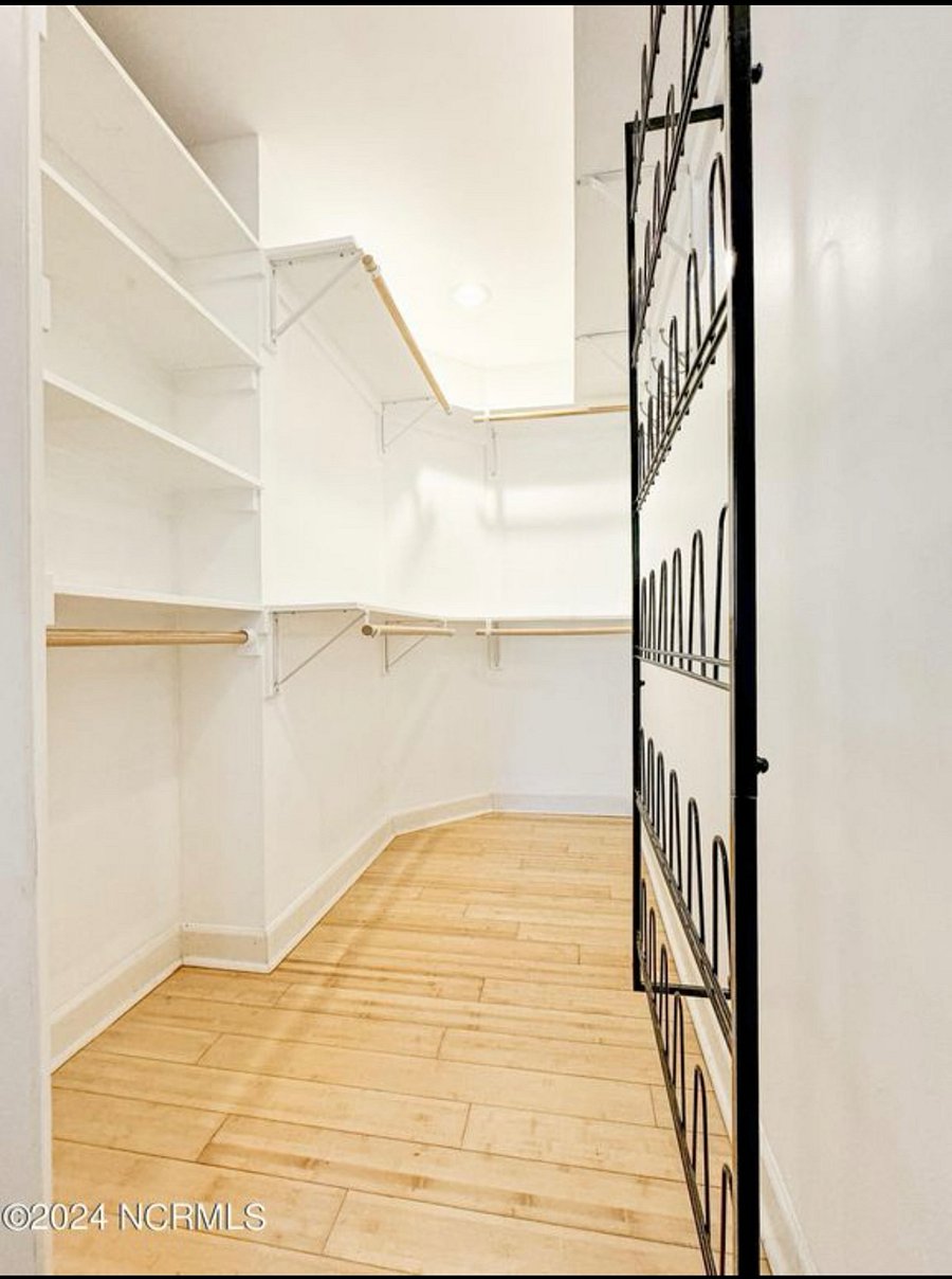 Furnished Finder property 852663_1 photo 4