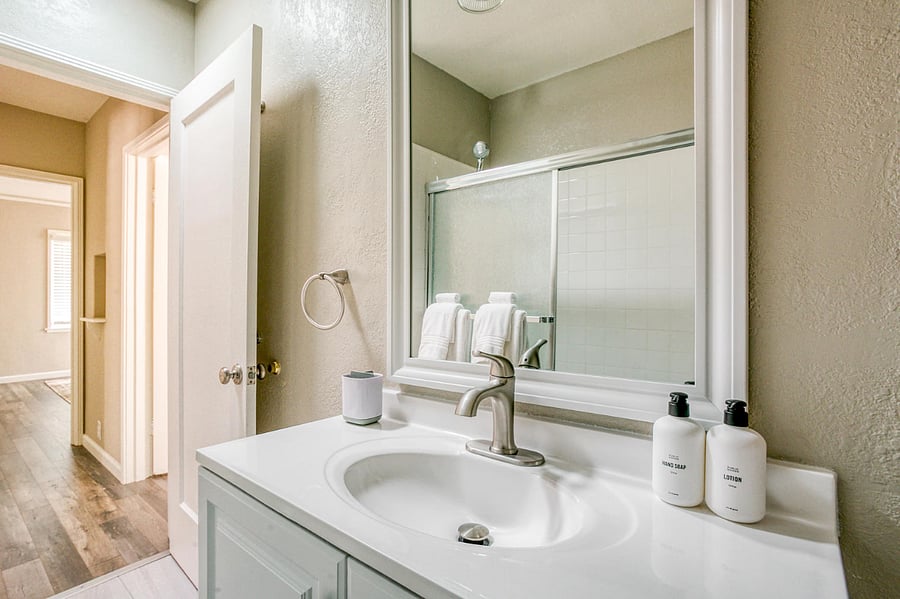 Furnished Finder property 852703_1 photo 11