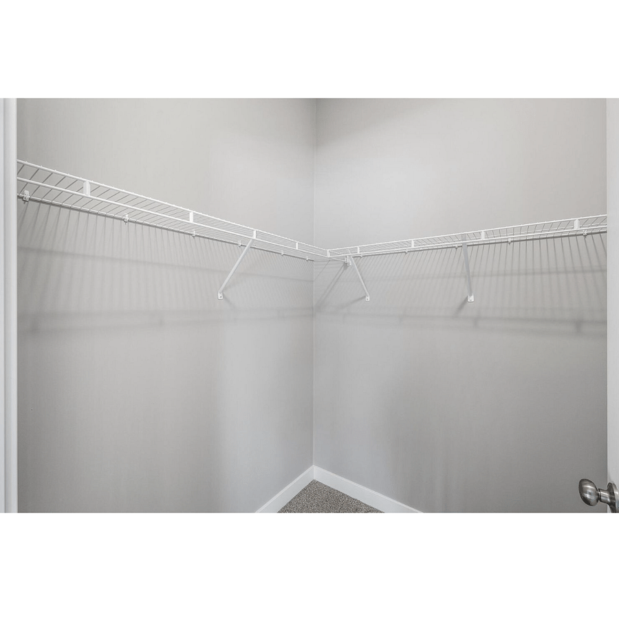 Walk in closet