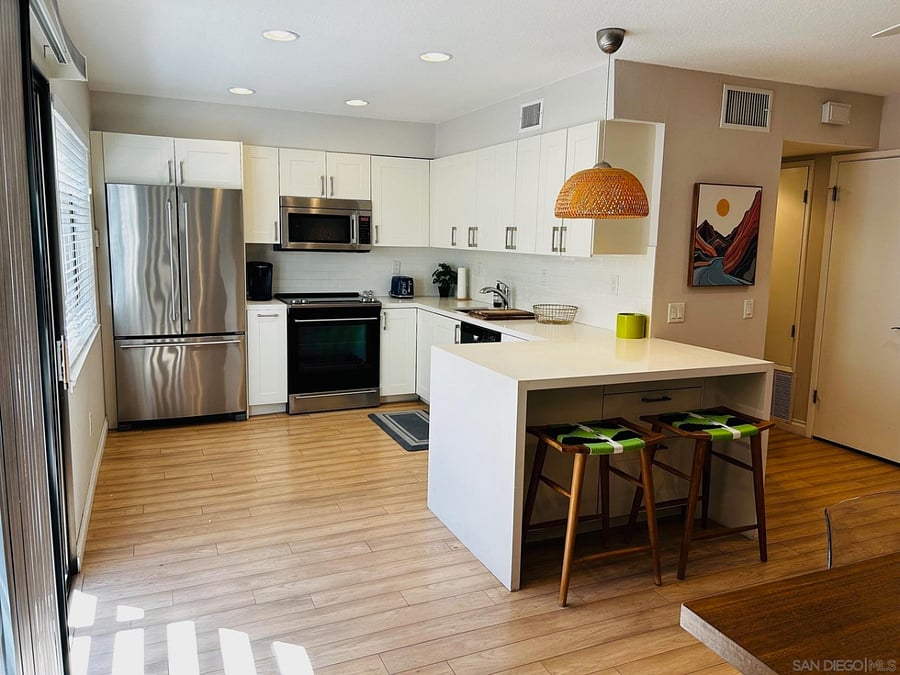 Furnished Finder property 852730_1 photo 3