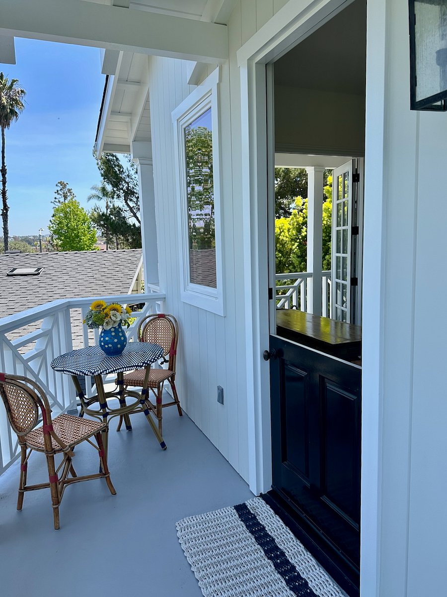 Front Door - Dutch Door!
2nd floor landing 
