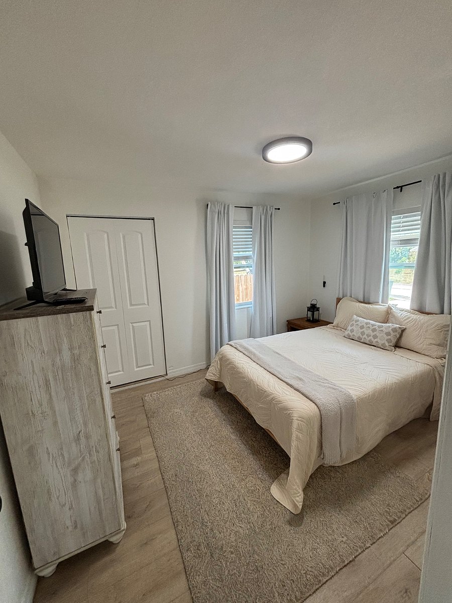 Furnished Finder property 852859_1 photo 16