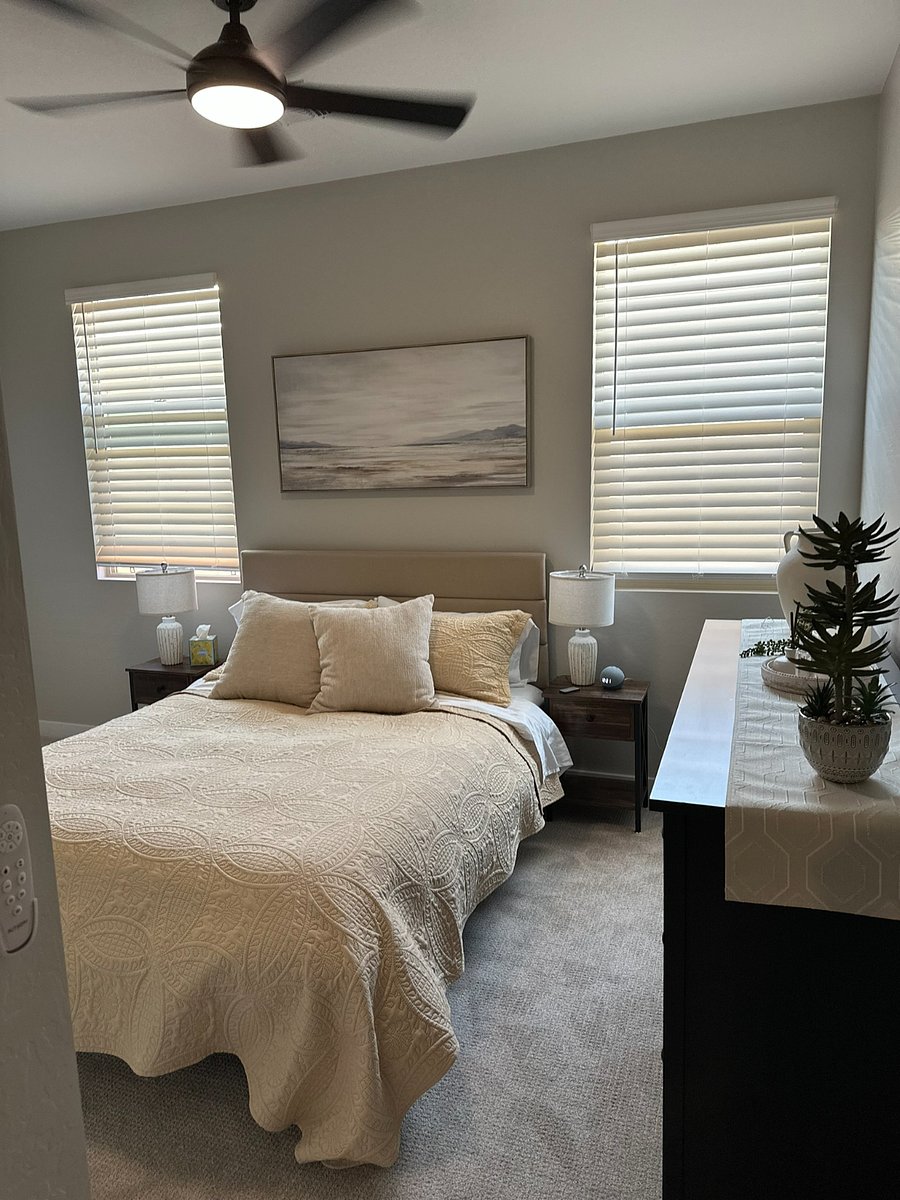 Second Bedroom with full bath/shower ensuit