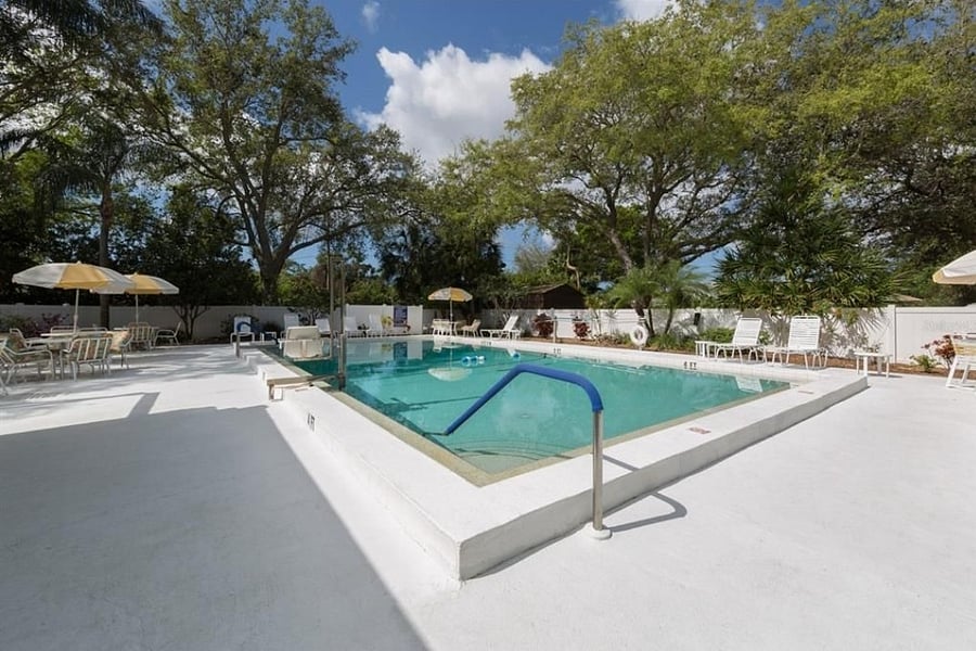 Community pool