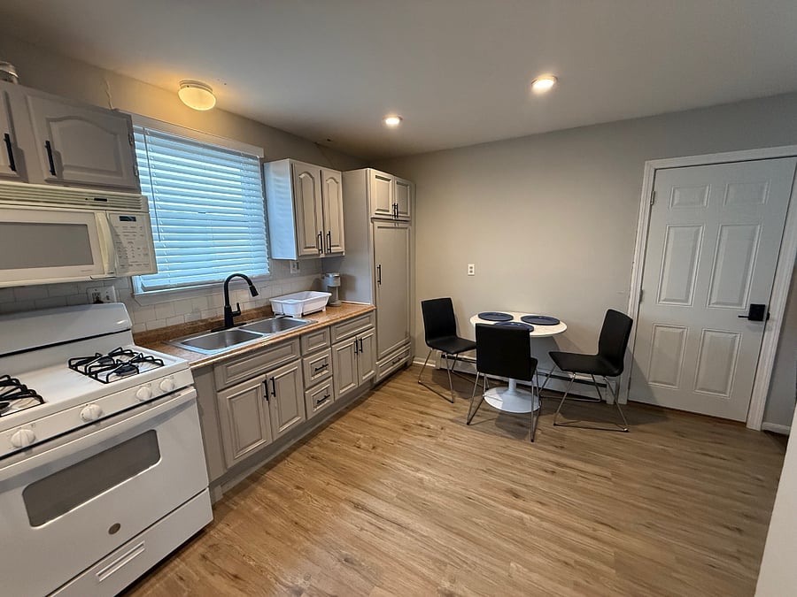 Furnished Finder property 853001_3 photo 11
