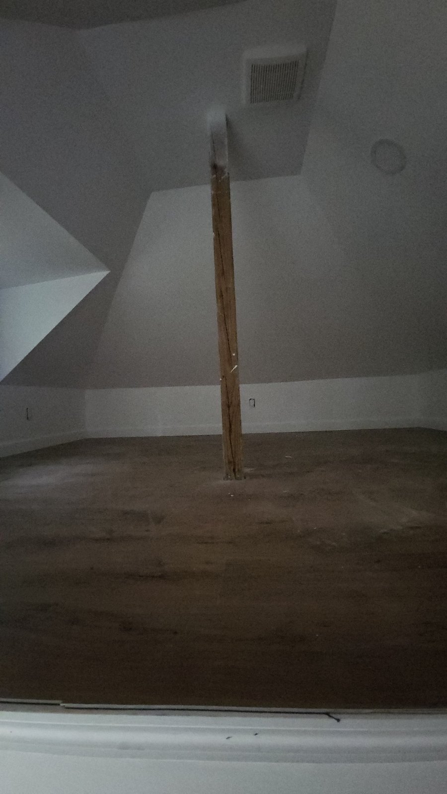 Tiny Home Loft Bedroom.
Great for the children and additional guest.