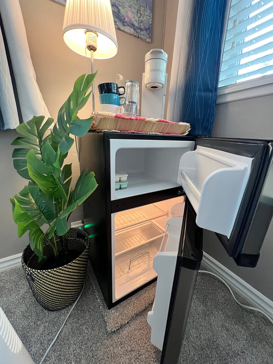 Mini-Fridge & Freezer. Includes Personal Kurig Coffee or Tea Station.