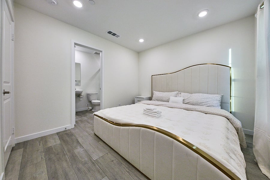 Furnished Finder property 853441_1 photo 12