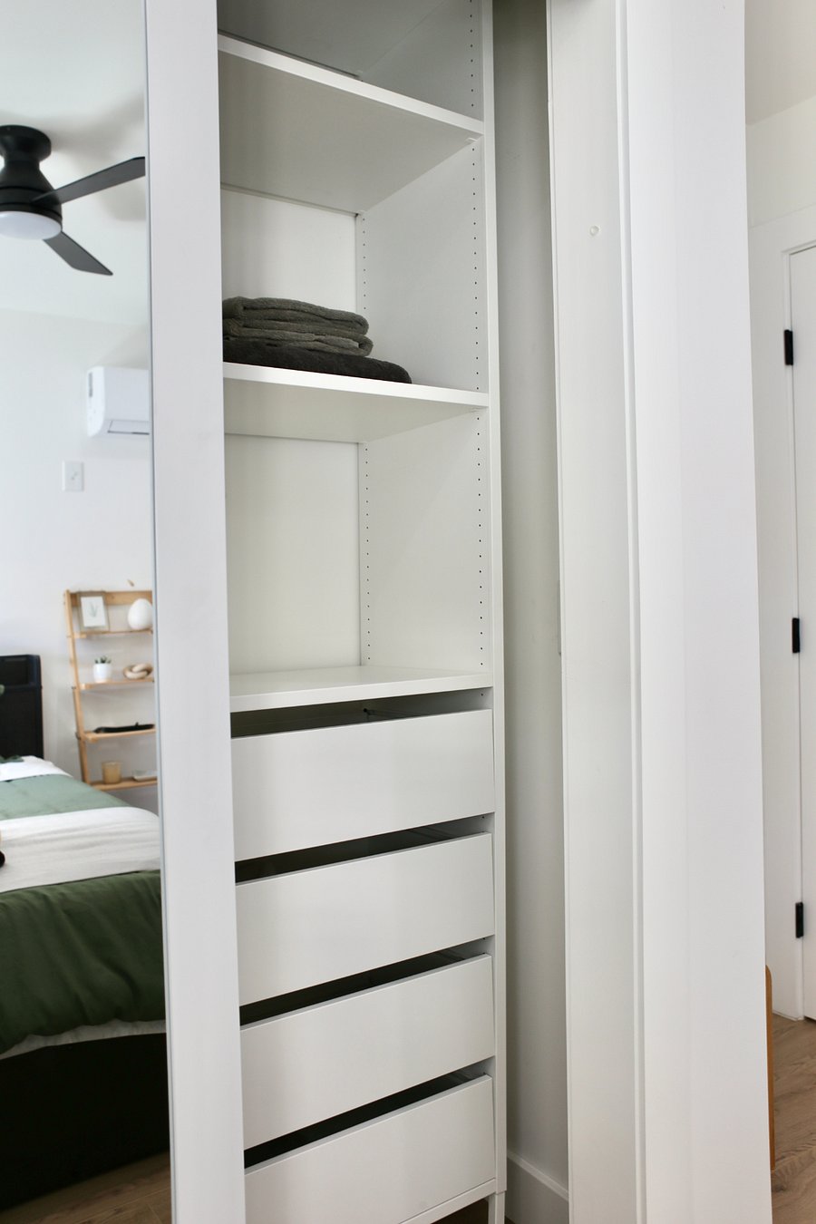 Bedroom Closet Storage & Drawers
