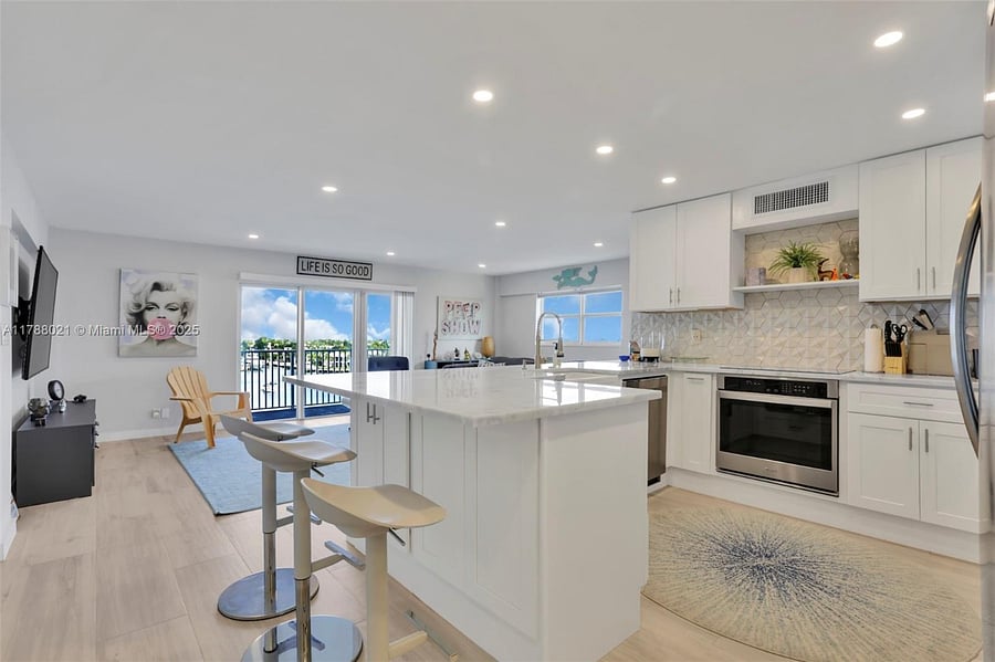 Furnished Finder property 853513_1 photo 3