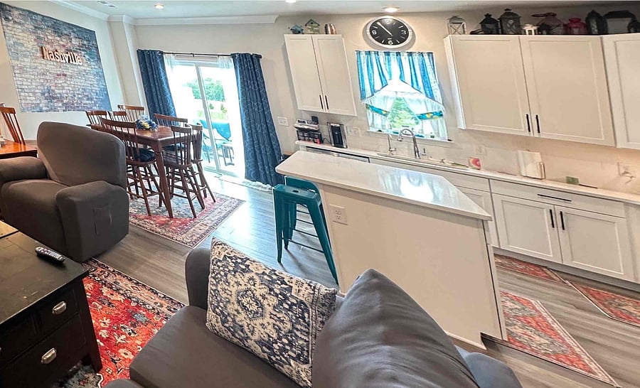 Spacious, modern kitchen and dining room