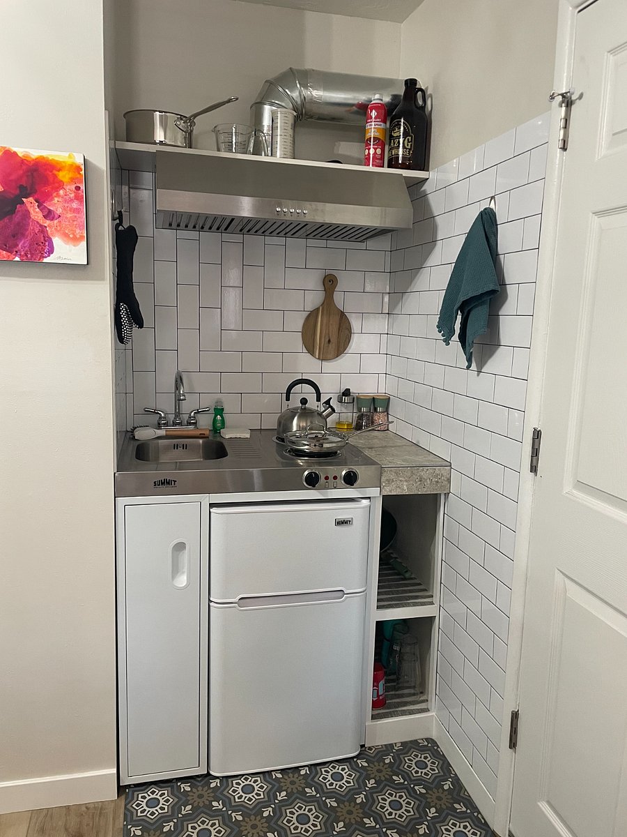 Kitchenette