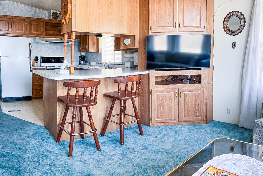 Breakfast bar