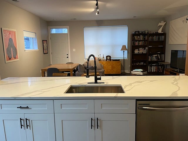 Furnished Finder property 853835_1 photo 4